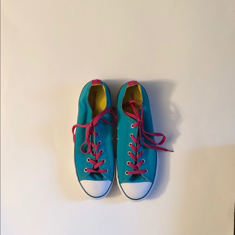 •nwt• multi-color converse — please look @ des.!